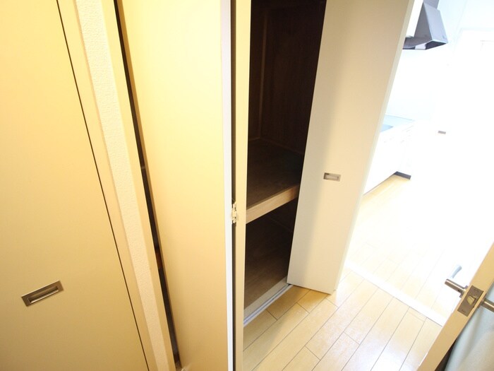 物件内観写真13　(収納)