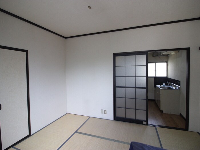 物件内観写真11　(居室)