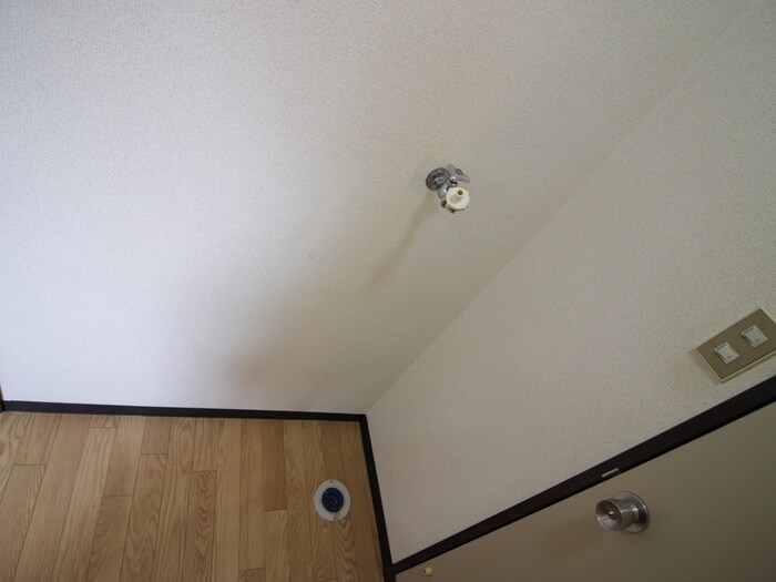 物件内観写真15　(洗濯機置場)