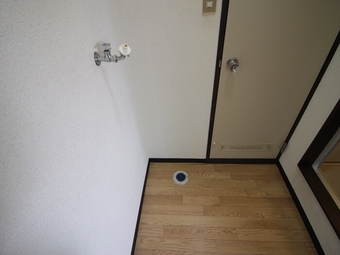 物件内観写真21　(洗濯機置場)