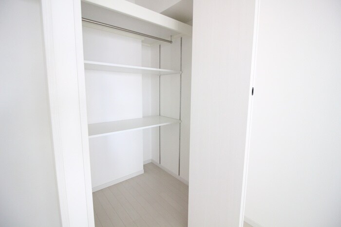 物件内観写真10　(収納)