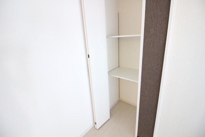 物件内観写真15　(収納)