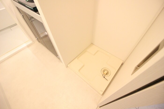 物件内観写真16　(洗濯機置場)