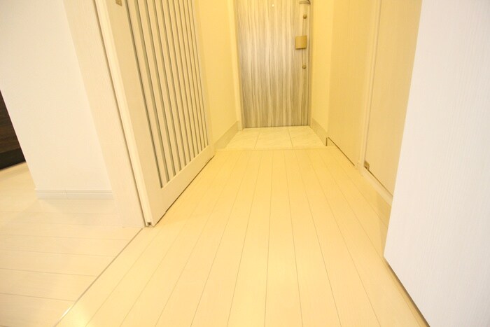 物件内観写真20　(廊下)