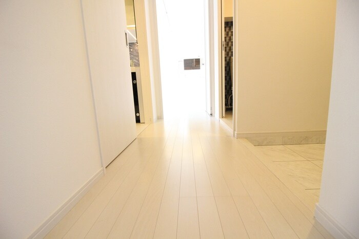 物件内観写真21　(廊下)