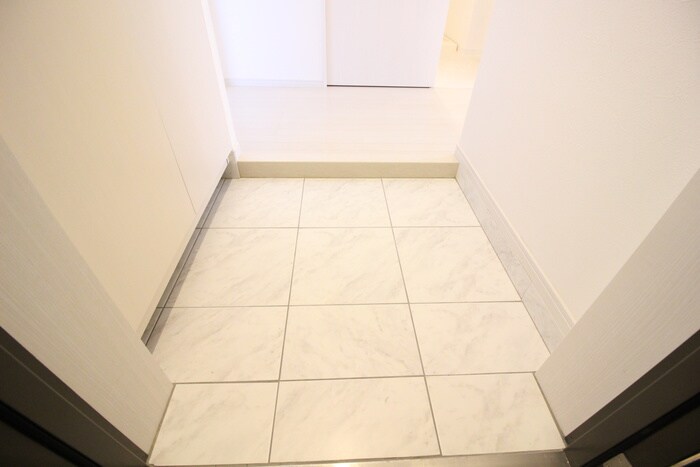 物件内観写真22　(玄関)