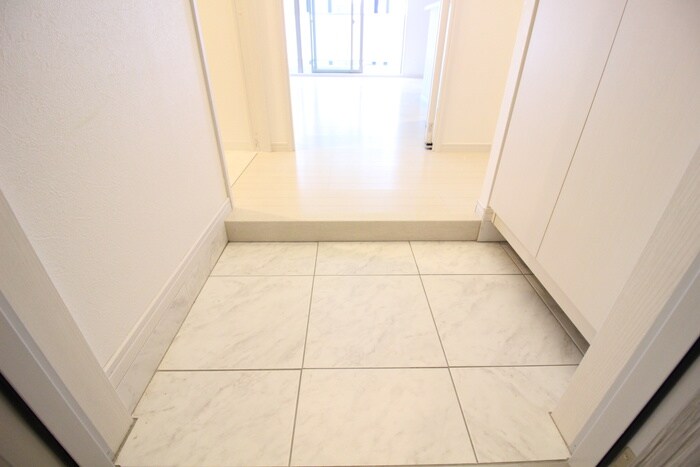 物件内観写真22　(玄関)