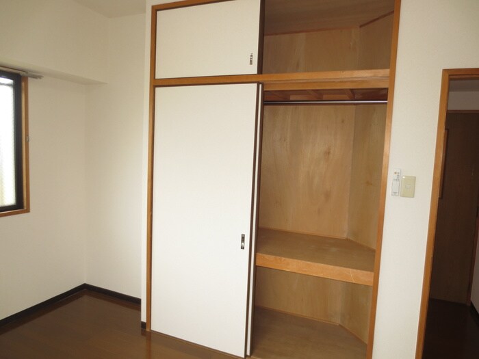 物件内観写真16　(収納)
