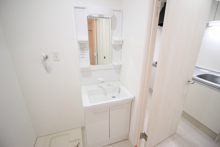 物件内観写真11　(洗面)