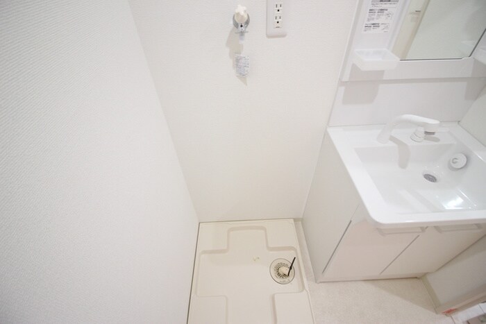 物件内観写真12　(洗濯機置場)