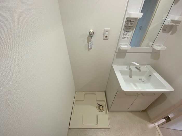 物件内観写真14　(洗濯機置場)