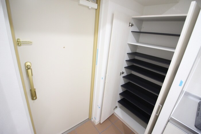 物件内観写真14　(靴箱)