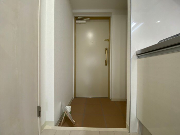 物件内観写真17　(玄関)