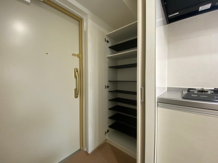 物件内観写真18　(靴箱)