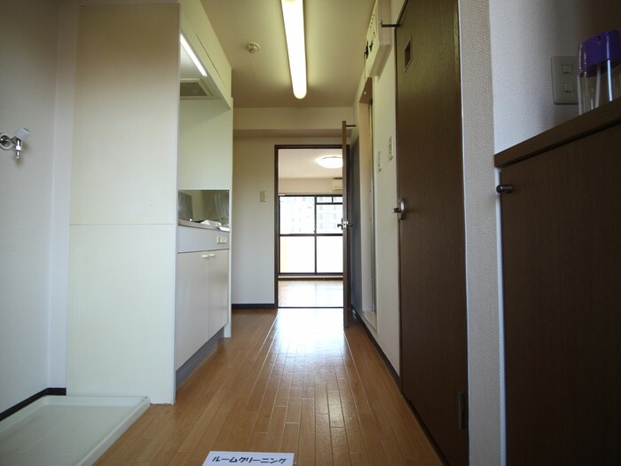 物件内観写真15　(廊下)