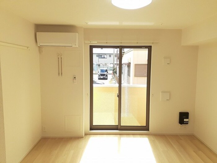 物件内観写真4　(居室)