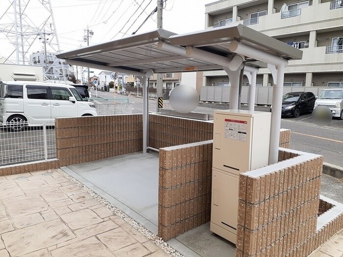 物件外観写真3　(駐輪場)