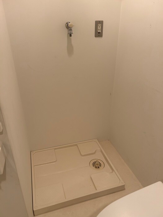 物件内観写真17　(洗濯機置場)