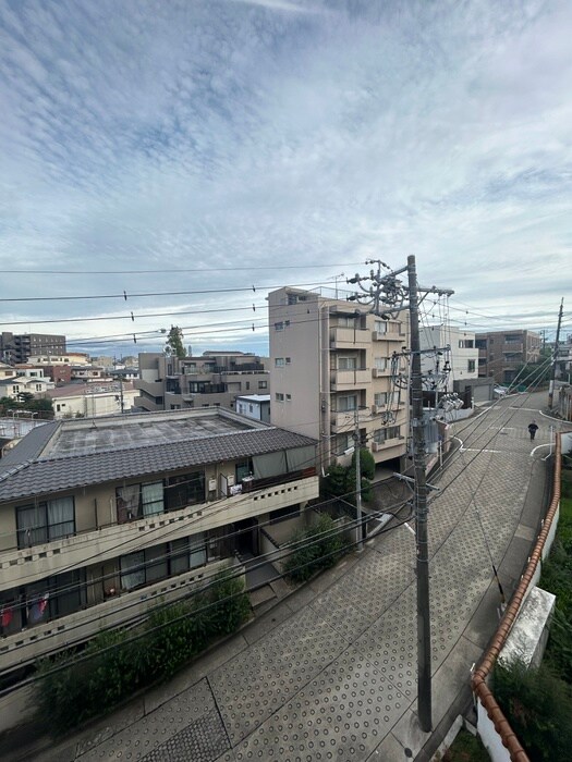 物件内観写真21　(室内からの展望)