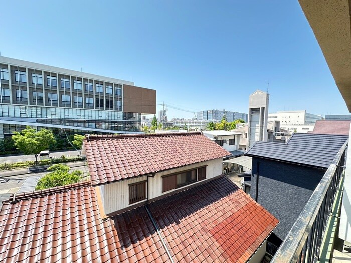 物件内観写真16　(室内からの展望)