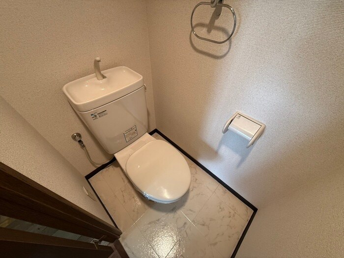 物件内観写真12　(トイレ)