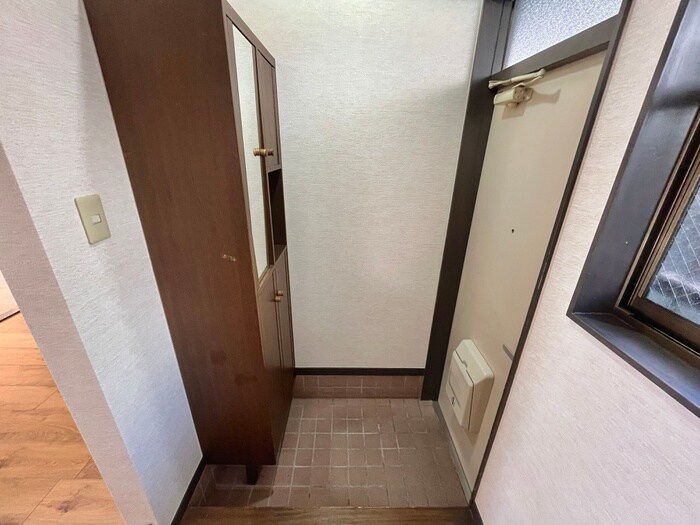 ヒルズロイヤルの玄関