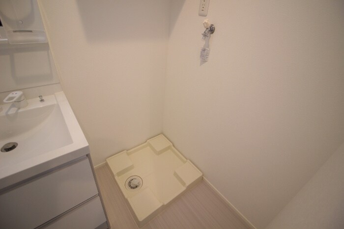 物件内観写真12　(洗濯機置場)