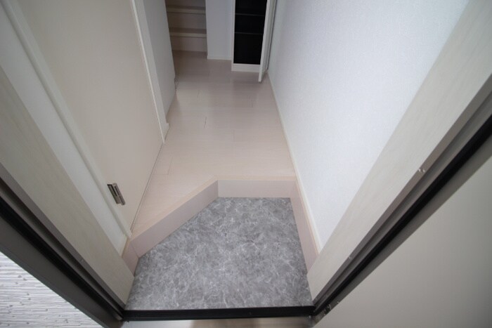 物件内観写真21　(玄関)