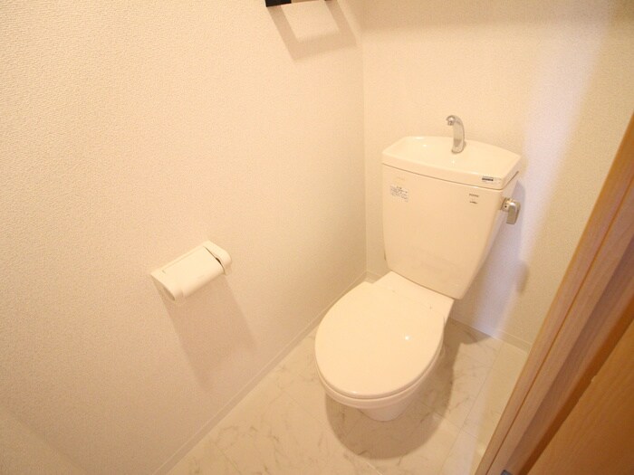 物件内観写真12　(トイレ)