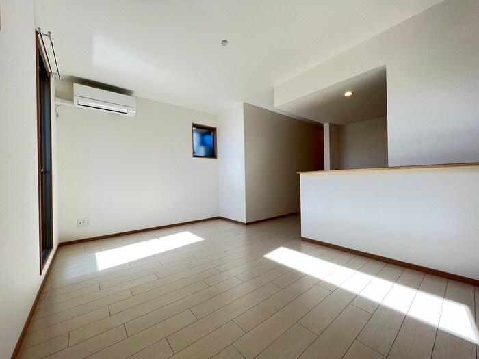 物件内観写真8　(居室)