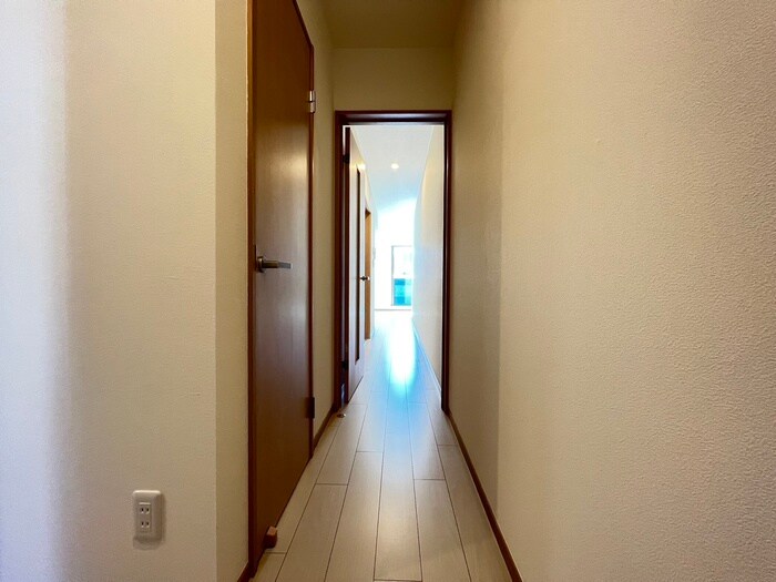 物件内観写真20　(廊下)