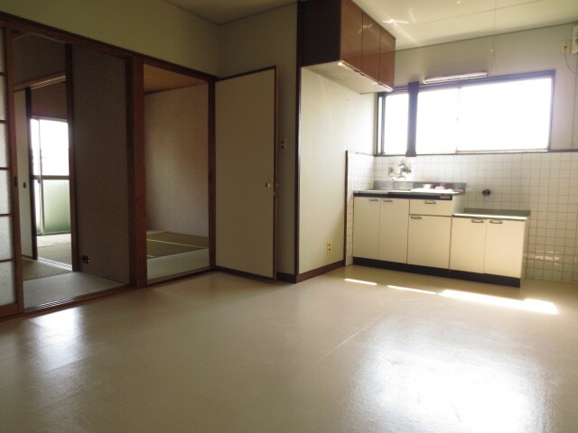 物件内観写真4　(居室)