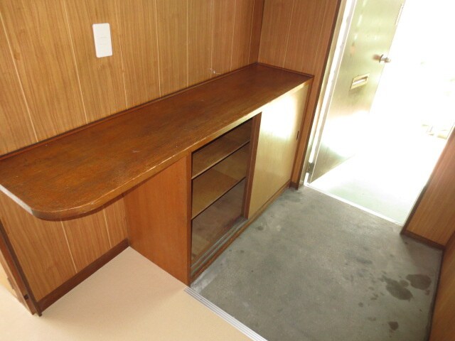 物件内観写真12　(玄関)