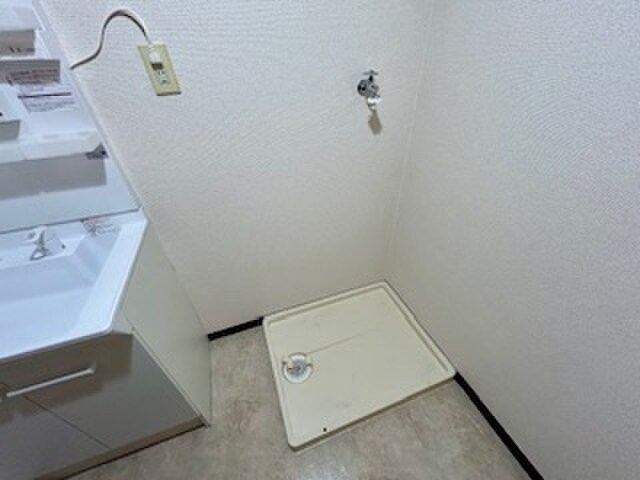 物件内観写真17　(洗濯機置場)