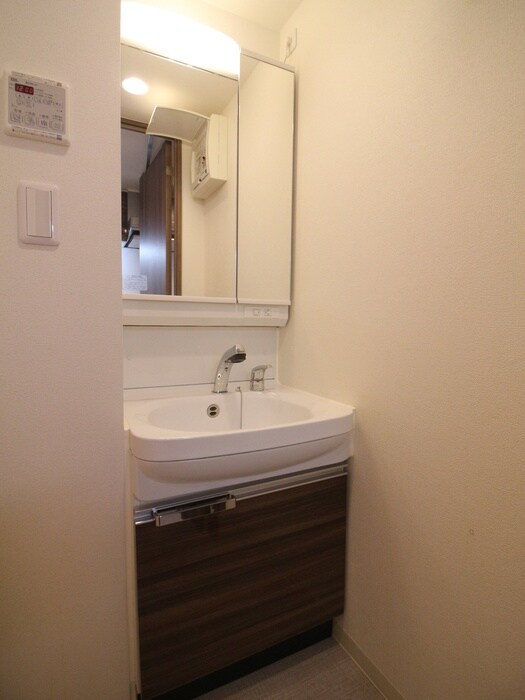 物件内観写真12　(洗面)