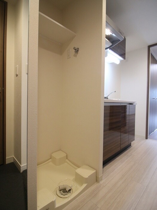 物件内観写真13　(洗濯機置場)