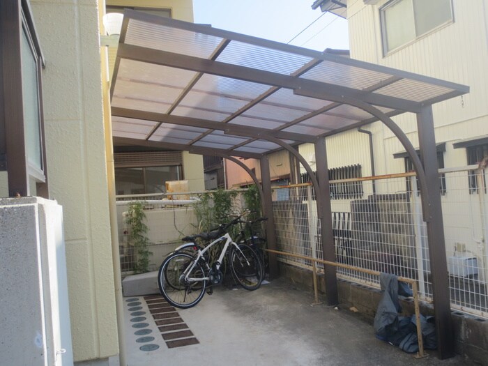 物件外観写真5　(駐輪場)