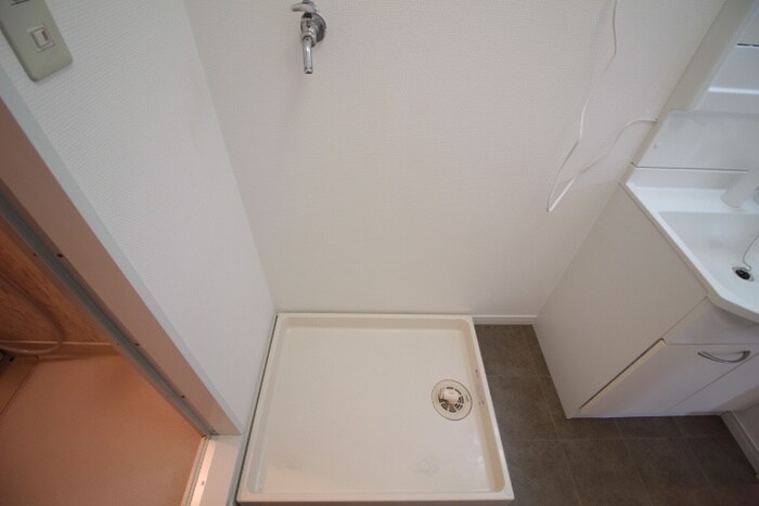 物件内観写真18　(洗濯機置場)