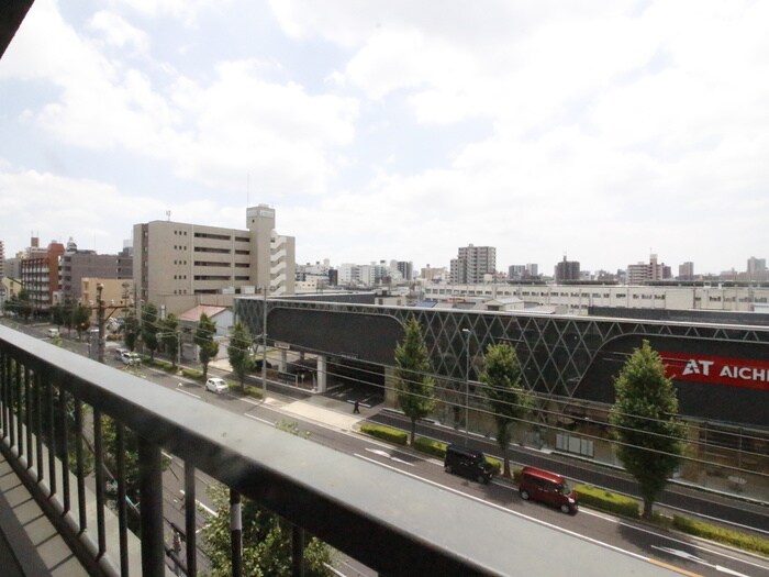 物件内観写真11　(室内からの展望)