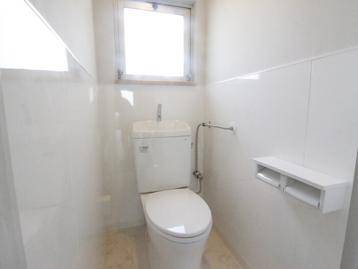 物件内観写真12　(トイレ)
