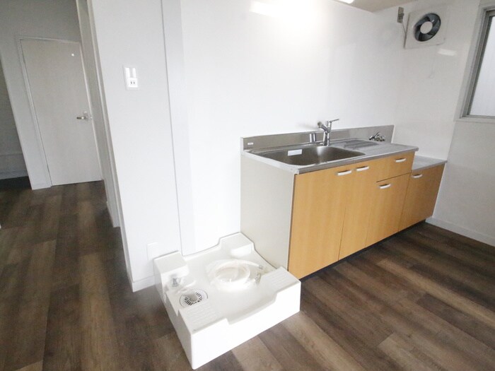 物件内観写真15　(洗濯機置場)