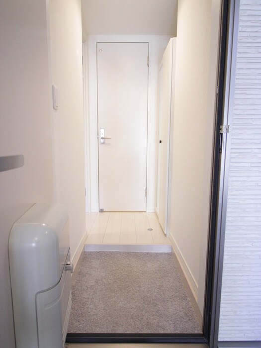 物件内観写真22　(玄関)