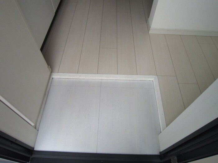 物件内観写真17　(玄関)