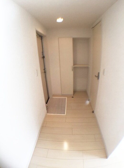 物件内観写真11　(廊下)