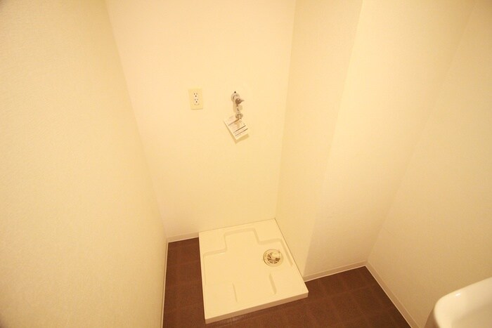 物件内観写真17　(洗濯機置場)