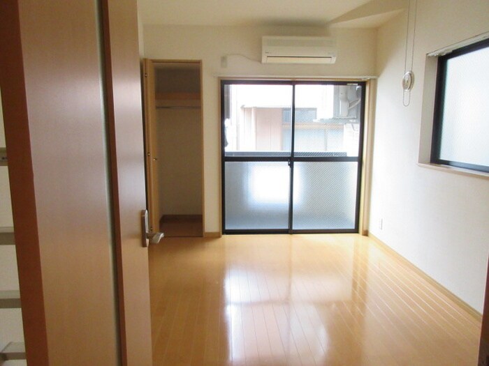 物件内観写真12　(居室)