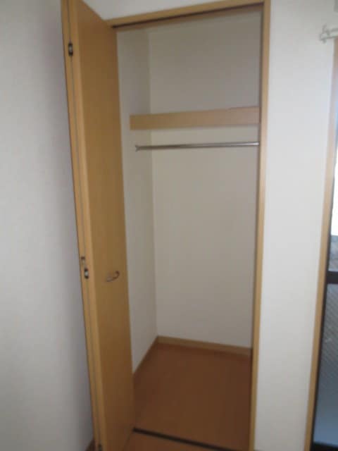 物件内観写真15　(収納)