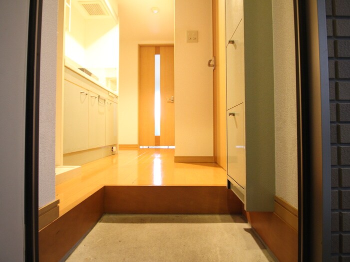 物件内観写真20　(玄関)