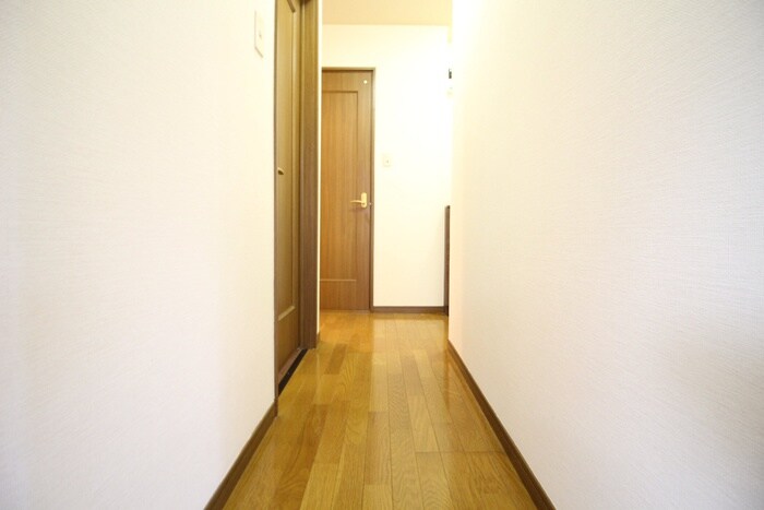 物件内観写真21　(廊下)