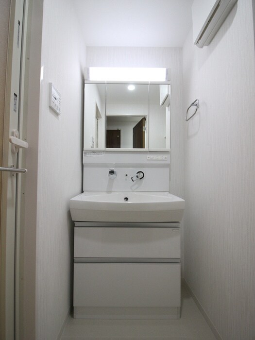 物件内観写真12　(洗面)